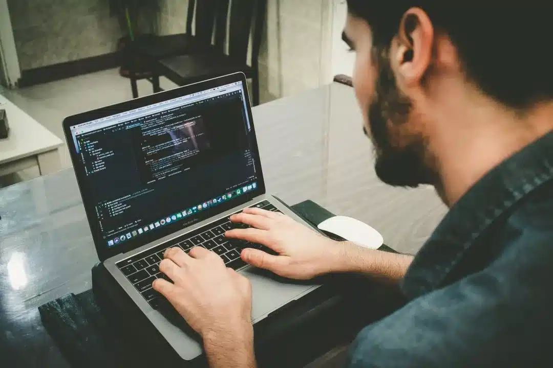 How To Become A Successful Full-Stack Web Developer